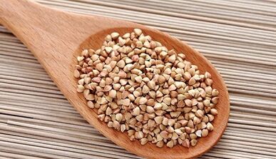 esempio del menu dietetico del grano saraceno